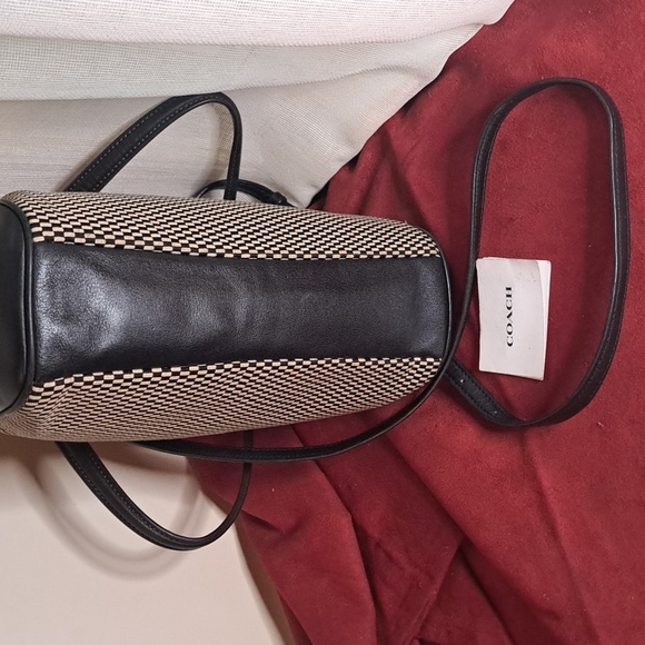 🎁 NEW Coach Kelsey Black and Tan Satchel and Crossbody Excellent Condition - Picture 6 of 14